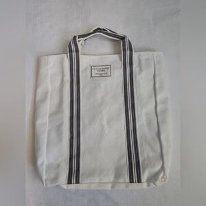 Christian Dior La Collection Privée Platinum Beauty Privé VIP Canvas Tote NIP